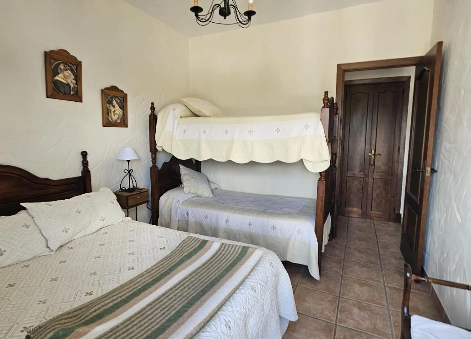 Hotel Meson Rural Iptuci Prado Del Rey 3*,